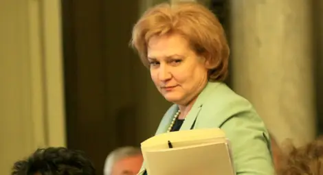 230 фирми са се регистрирали за мярката 60/40, обяви Менда Стоянова 230 фирми са се регистрирали за мярката 60/40, обяви Менда Стоянова