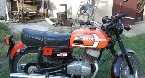 Майстор с 1000 лева глоба заради превръщане на два мотора в един