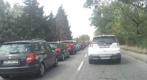 Колона от автомобили от КАТ до Дунав мост заради срив на разплащателната система на ГКПП