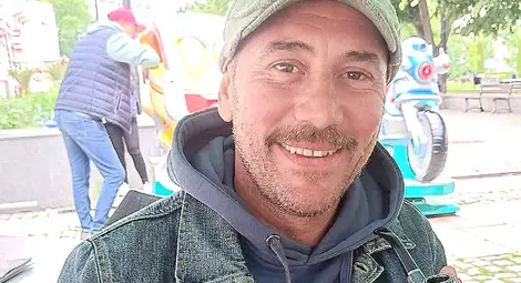 Кадри Хабил: Започнах да ставам Стамболов две-три репетиции преди премиерата. Дотогава бях Кадри, който проверява какво е Стамболов Кадри Хабил: Започнах да ставам Стамболов две-три репетиции преди премиерата. Дотогава бях Кадри, който проверява какво е Стамболов