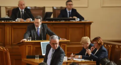 Парламентът прие декларацията за Македония и Албания в ЕС