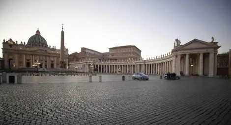 Италия затваря всички магазини освен аптеките и супермаркетите Италия затваря всички магазини освен аптеките и супермаркетите