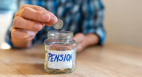 Какъв е изходът, ако не ни достига стаж за пенсия