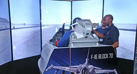 Джeймс Робинсън: Надяваме се, че преговорите за F-16 ще приключат това лято