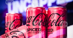 Търсенето на „Кока-Кола“ се повишава през четвъртото тримесечие въпреки по-високите цени, но акциите поевтиняха леко заради слаби очаквания за годината