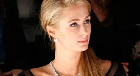 Виртуозна схема: Как българин източи кредитната карта на Парис Хилтън