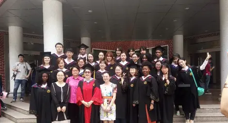 На 26 години Силвия Ненкова е сбъднала мечтата си да учи на китайски свои ученици