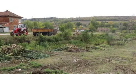 Над 10 км. дерета, канали и канавки почистиха превантивно  от Община Сливо поле със собствени средства