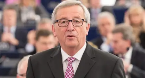 Европарламентът гласува вот на недоверие на Юнкер