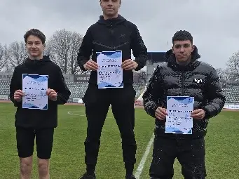 Девет медала и купа за първо място за ПГ по туризъм - Русе в общинското първенство по лека атлетика Девет медала и купа за първо място за ПГ по туризъм - Русе в общинското първенство по лека атлетика