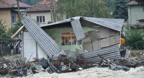 Пострадали в Берковица: Безразборна сеч е причинила наводнението - снимки от поредната трагедия