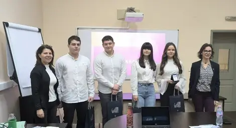 В Русенския университет се проведе финалът на националната купа по финансова грамотност за ученици