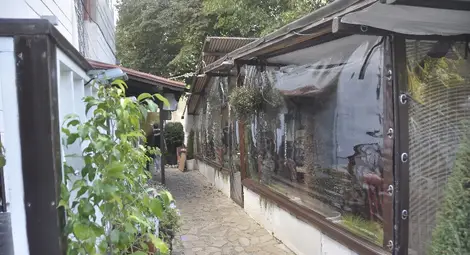 &bdquo;6 без 10&ldquo; посреща с нова вътрешна зала в битов стил, обновено меню и оркестър