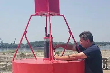 Откраднаха сложена с европари&nbsp;светеща шамандура в Дунав