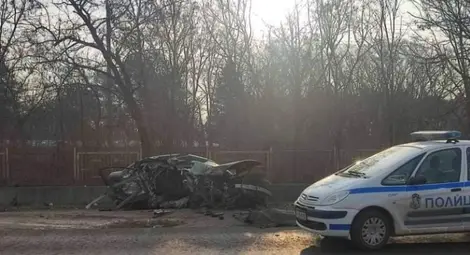 Дрогираният шофьор, погубил спътника си в катастрофа, остава в ареста