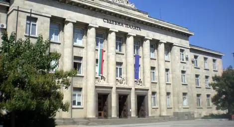 Броня в броня на паркинг носи наказание като за катастрофа