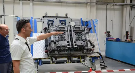 И &bdquo;Мерцедес&ldquo; става клиент на произведени в Русе части