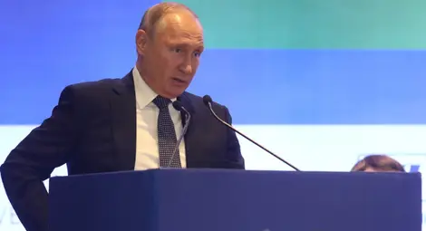 Рейтингът на Путин се срива