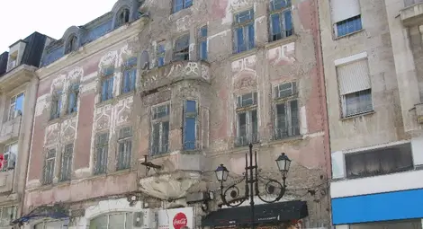 Дори глоби до 30 000 лева не стряскат немарливи собственици на ценни сгради