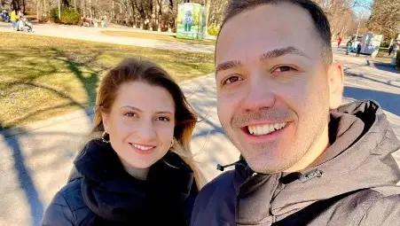 Русенският инфлуенсър с над 266 000 последователи: Преди родителите ни се караха, че постоянно сме във Фейсбук. Сега те са по цял ден там