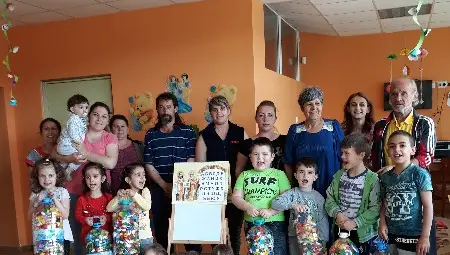 Деца от Сваленик събраха 12 туби с капачки в помощ на Мими