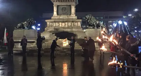 Факелно шествие припомни 99-тата годишнината от Ньойския договор