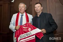 Стойчо Младенов ще се върне в ЦСКА Стойчо Младенов ще се върне в ЦСКА