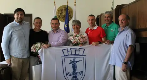 Олимпийците на Русе с 5000 лева премия и флаг на общината