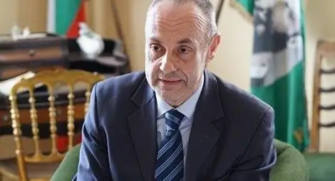 Боян Ботйов връчва националната награда &bdquo;Даскал Ботьо Петков&ldquo; на концерта за будителите в Русе