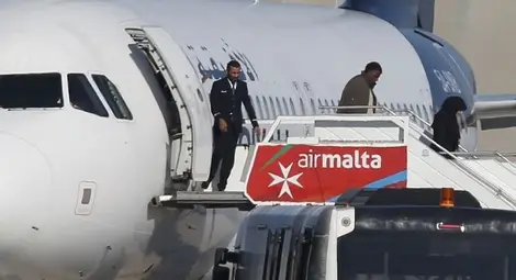 Край на кризата с либийския самолет