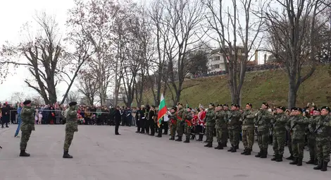 20 мъже на възраст между 18 и 53 години ще скочат във водите на река Дунав при Русе на Богоявление 20 мъже на възраст между 18 и 53 години ще скочат във водите на река Дунав при Русе на Богоявление