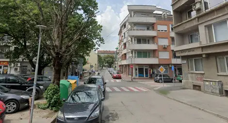 Резитба на изсъхнали дървета затваря временно част от ул. „Хан Аспарух“ в Русе на 23 октомври Резитба на изсъхнали дървета затваря временно част от ул. „Хан Аспарух“ в Русе на 23 октомври