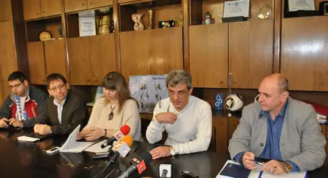 Свилен Иванов: С жива верига ще спасим мечките в Лесопарка