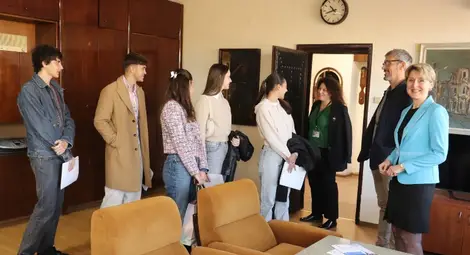 Възпитаници на Националното училище по изкуствата в Русе  посетиха Областната управа