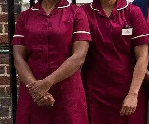 Героините в сянка: Ето ги акушерките, изродили принцесата Героините в сянка: Ето ги акушерките, изродили принцесата