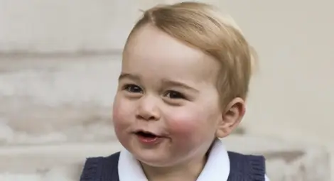 Коледни снимки на британския принц Джордж