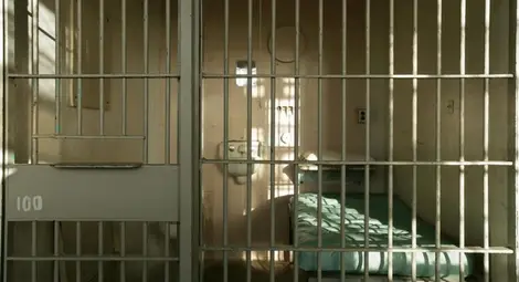 Двоен убиец обжалва присъдата си - вижда му се прекалено да лежи до живот в затвора