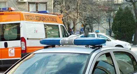 Пиян и надрусан налетял с юмруци на Спешна помощ Пиян и надрусан налетял с юмруци на Спешна помощ