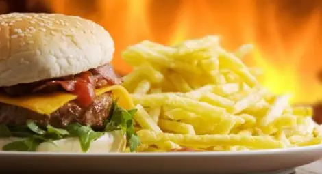 Ето ги полезните храни, които ужасно пречат на диетата ни