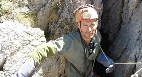 Пещернякът Теодор Кисимов разказва как се стига до дъното на света