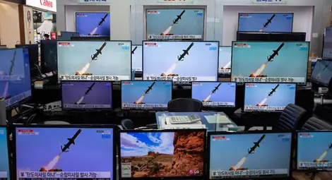 Пхенян тества нова оръжейна система за "тактически ядрени оръжия" Пхенян тества нова оръжейна система за "тактически ядрени оръжия"