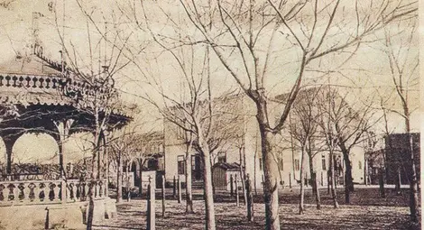 Европейските консули се събират всяка вечер в представителния хотел „Исляххане“, където тече обмяна на информация събиране на сведения. Европейските консули се събират всяка вечер в представителния хотел „Исляххане“, където тече обмяна на информация събиране на сведения.