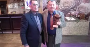 Шефът на боксовите съдии с награда за юбилей