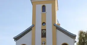 С нова ограда от ковано желязо посреща празника си храмът в Сандрово