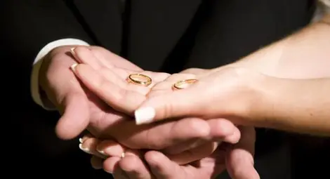 Влюбени вдигат четири сватби на Свети Валентин