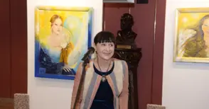 Галина Миланова показва  новите си лунни откровения