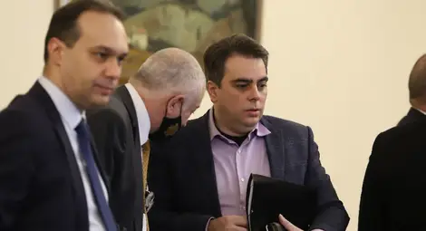 Василев за Митрофанова: Правителството обсъжда въпроса