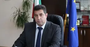 Григоров иска два пъти дневно данни за черешовите води