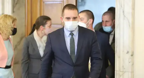 Руската ваксина скара депутатите в здравната комисия