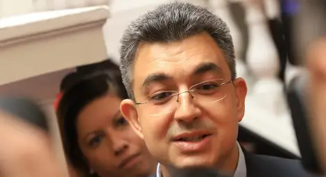 Пламен Николов: Мандатът може да бъде върнат и преди петък Пламен Николов: Мандатът може да бъде върнат и преди петък